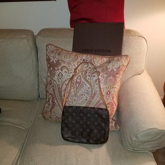 Authentic Louis Vuitton bag - Picture 1 of 8